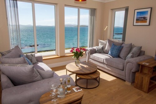 Sea Spray Cottage, Daliburgh, Isle Of South Uist