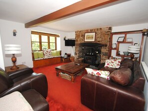 Fireplace - Exmoor Farmhouse is in Bampton (Tiverton)
