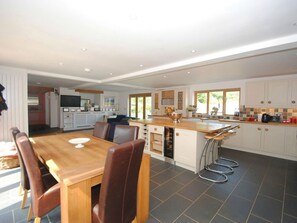 Dining - Exmoor Farmhouse is in Bampton (Tiverton)