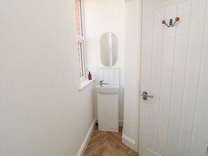Interior - Apartment 2, Scarborough, 2bed (Scarborough)