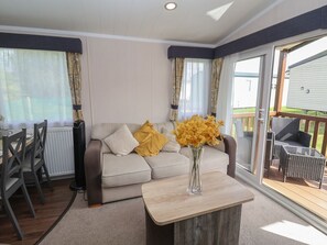 Living area - Stag Lodge, Caravan 70, Belton, Norfolk (Great Yarmouth)