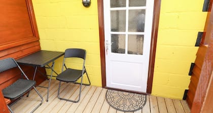 Dakota - A Charming Retreat in Haven Bank