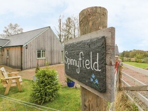 Property grounds - Spinnyfield, Roy Bridge (Roy Bridge)