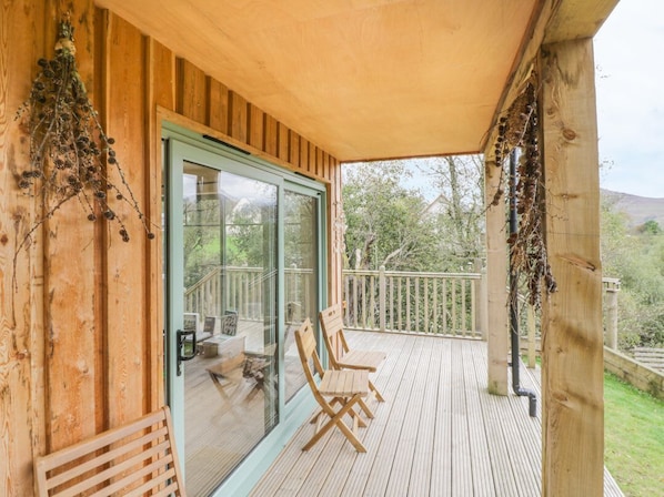 Terrace/patio - Spinnyfield, Roy Bridge (Roy Bridge)