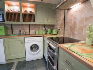 Dishwasher - Lime Cottage, Aylesbeare (Exeter)