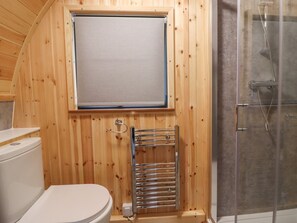 Shower - Whernside: A Charming Retreat (Clitheroe)