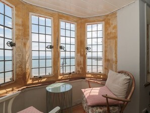Interior - Sundial House is in Lyme Regis (Lyme Regis)