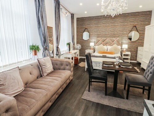 The Railway Apartment, Haydon Bridge