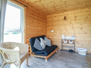 Living area - Bluebell Lodge, Hastings (Battle)