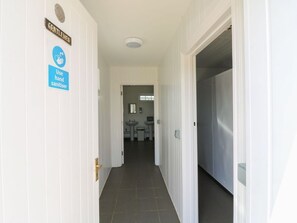 Interior - Bluebell Lodge, Hastings (Battle)