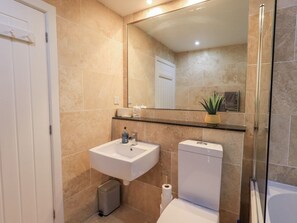 Shower - 8 Beechwood Close, Bowness-On-Windermere (Windermere)