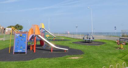 Sea Breeze, Rhos-on-Sea