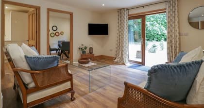 Yew Tree Cottage, in Dartford.