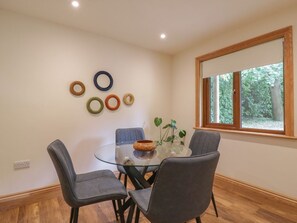 Dining - Yew Tree Cottage, in Dartford. (Dartford)