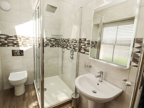 Shower - Lakes View Apartment 2 Retreat (Carnforth)