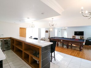 Games room - Maisonwyck, Canvey Island (Canvey Island)