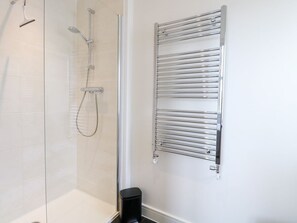 Shower - Manor Park View, Norwich (Norwich)