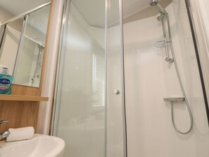 Shower - Poppy Lodge, Heysham (Morecambe)