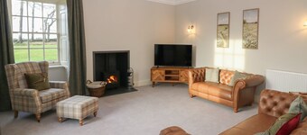 Balmashanner Farmhouse, Forfar