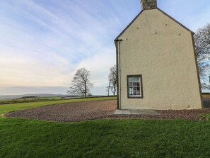 Exterior - Balmashanner Farmhouse, Forfar (Forfar)