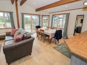 Living area - Elm Lodge, Abbots Bromley (Rugeley)