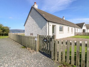 Exterior - Sunset Cottage, Craignure, Isle Of Mull (Isle of Mull)