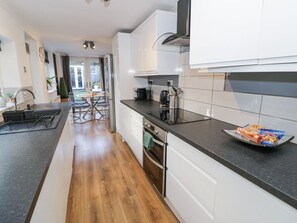 Private kitchen - Bearwood Boutique Stay Birmingham (Smethwick)