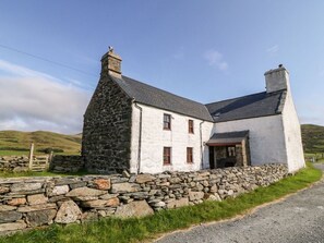 Exterior - Eiriniog 2 near Tremadog Wales (Garndolbenmaen)