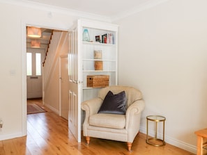 Interior - 24 Baldwin Close, Hartley Wintney (Hook)