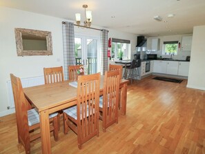 Dining - James Ville Marina Lodge 7, Brigg (Brigg)