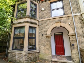 Exterior detail - Four at 11 Thorpe Road, Peterborough (Peterborough)