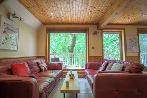 Lodge 68 - Fern Gully, Chudleigh