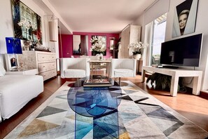 Living area - Luxury Penthouse With Amazing Views (Roma)