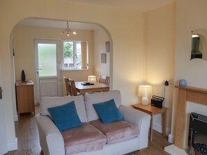 Living area - Jubilee Two Bedroom House Pet Free (Penrith)