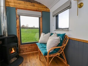 Interior - Wiltshire Weavers Hut, Christian Malford (Chippenham)