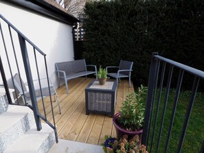 Terrace/patio - Golden Valley View, Stroud (Stroud)
