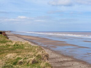 Beach - Daisy Nook, Withernsea (Hull)