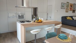 Fridge, microwave, oven, dishwasher - Villa Mia by Villas Guide (Galižana)