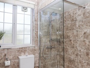 Shower - Kinbrae Apartment, Torquay (Torquay)