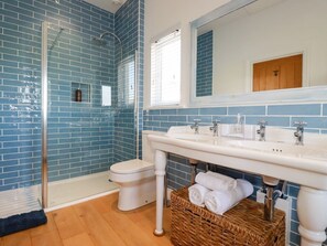 Shower - The Old Harbour Masters House, Fowey (Fowey)