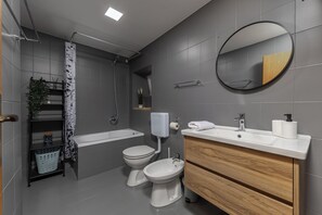 Family House, Multiple Bedrooms (Holiday Home Hidden Hill Lopar) | Bathroom | Bathtub, hair dryer, bidet, towels - Holiday Home Hidden Hill Lopar (Lopar)