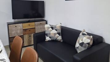 Family House, Multiple Bedrooms (Holiday Home Hidden Hill Lopar) | Living area