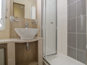 Shower - Mallard is situated in Shobdon (Leominster)
