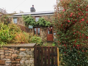 Exterior - Melyn: A Hidden Gem in Aberdare (Aberdare)