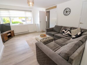 Living area - South Beach Coastal Cottage, Blyth (Blyth)