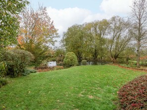 Property grounds - The Log Cabin, Gloucester (Gloucester)