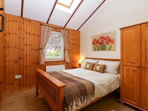 The Log Cabin, Gloucester
