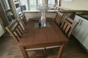 Dining - Whitehouse Leisure Park - 19057, Abergele (Towyn, Abergele)