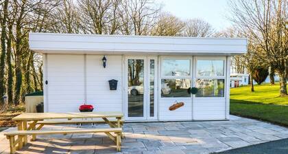 DRIFTWOOD, open-plan, Pembrokeshire Coast