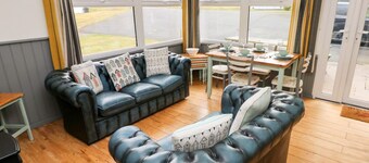 DRIFTWOOD, open-plan, Pembrokeshire Coast